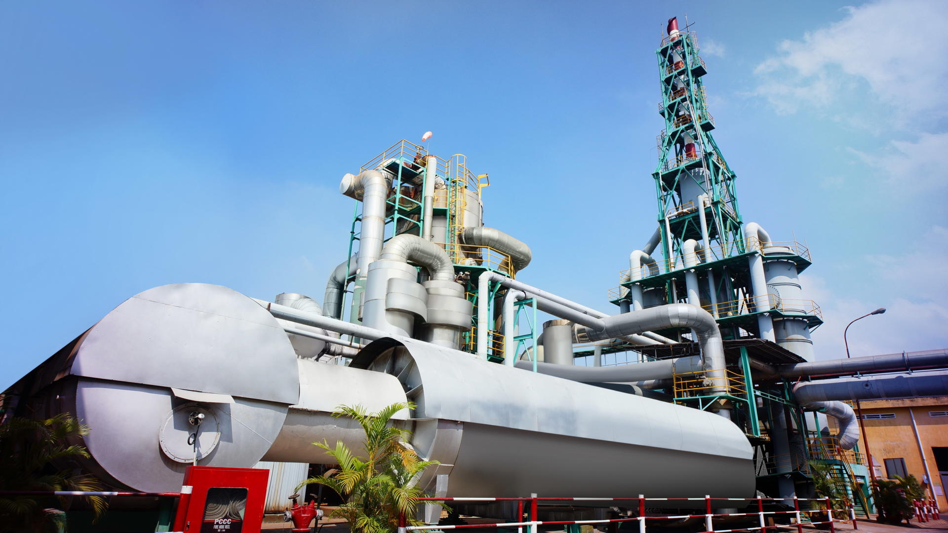 Nhà máy hóa chất, hóa dầu